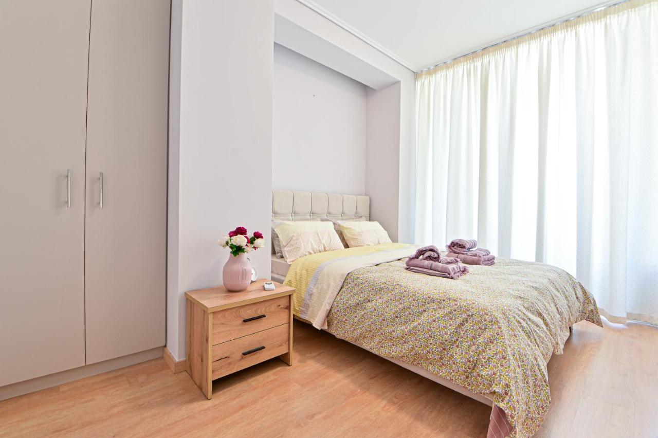 Modern Flat In The Heart Of Port Of Piraeus Apartment Exterior photo