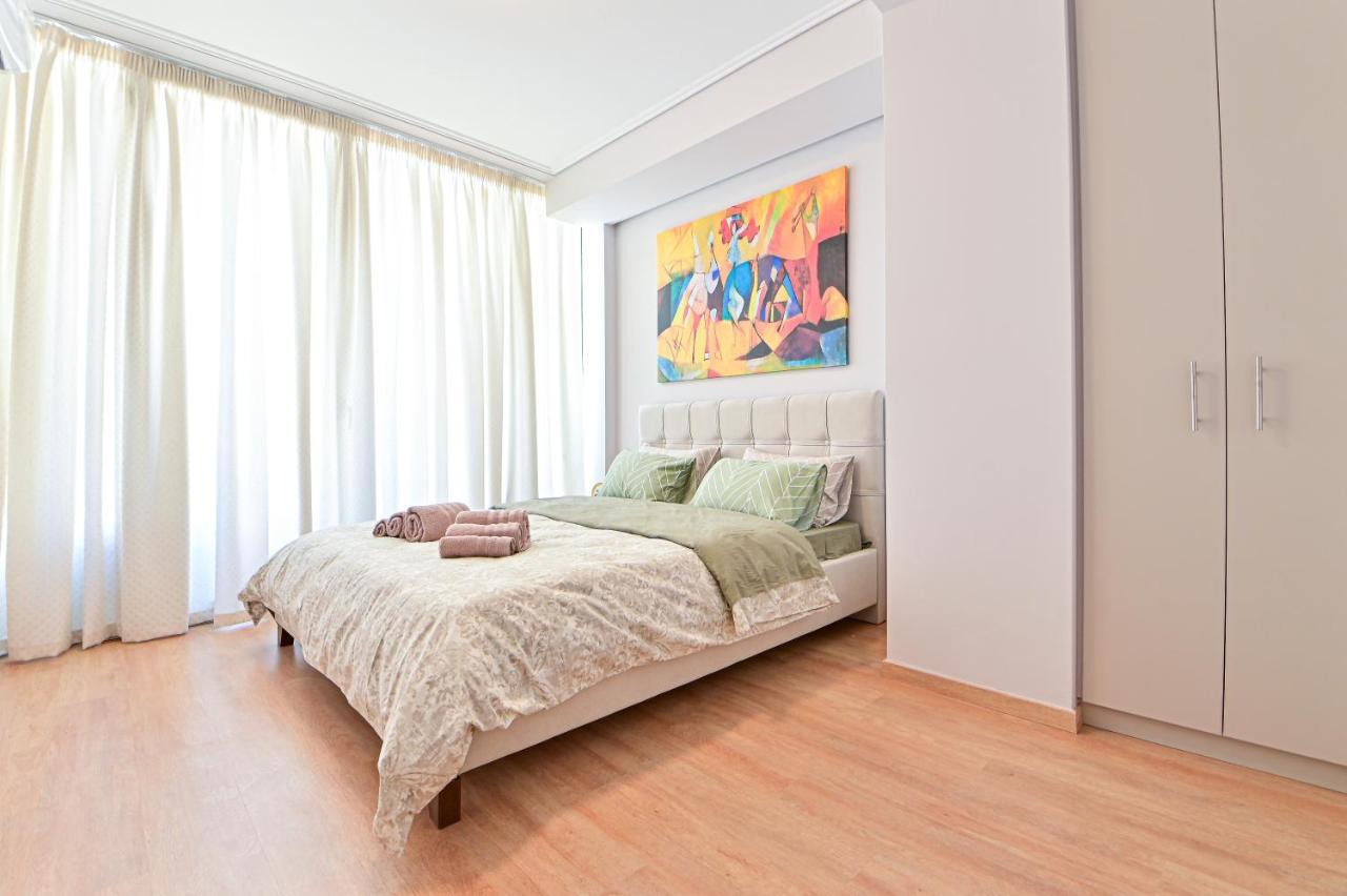 Modern Flat In The Heart Of Port Of Piraeus Apartment Exterior photo